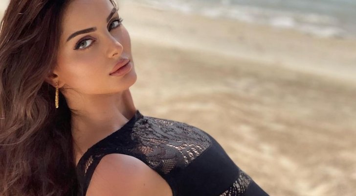 مودا جديدة ملابس سباحة مع حجاب هذا ما قدمته ماهلاغا جابري