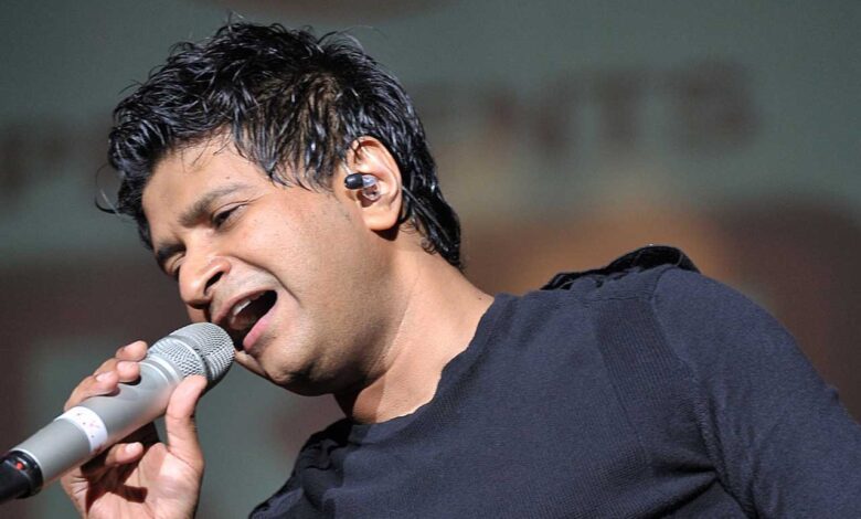 وفاة مغني هندي معروف بعد إحيائه حفل موسيقي